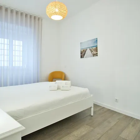 アパート Charming 3br In The Heart Of Town By Feel *